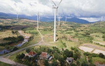 Tua bin điện gió ảnh hưởng gì đến cây trồng, vật nuôi?