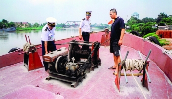 Cảng vụ Đường thủy nội địa Khu vực I: Nỗ lực đảm bảo ATGT đường thủy mùa mưa bão