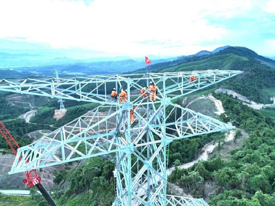 Biểu dương Đội xung kích PC Đắk Nông hoàn thành thi công xây dựng dự án Đường dây 500kV