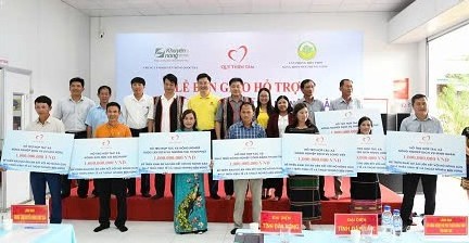 Hỗ trợ trang thiết bị nông nghiệp cho các Hợp tác xã tại Tây Nguyên