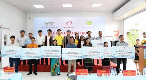 Hỗ trợ trang thiết bị nông nghiệp cho các Hợp tác xã tại Tây Nguyên