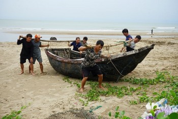 Thanh Hóa căng mình chuẩn bị chống bão lớn