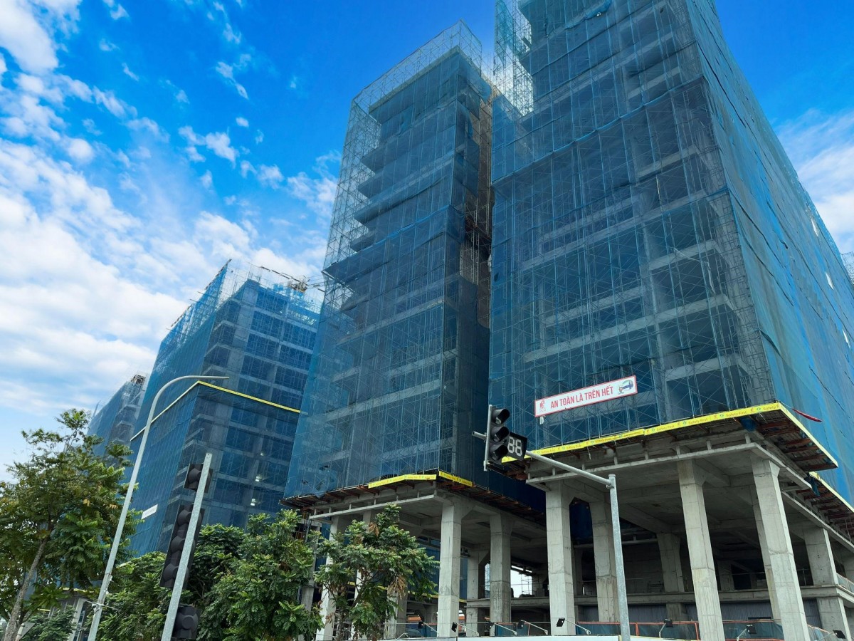 Dự án sở hữu pháp lý minh bạch, đang được triển khai thi công hoàn thiện sau cất nóc.