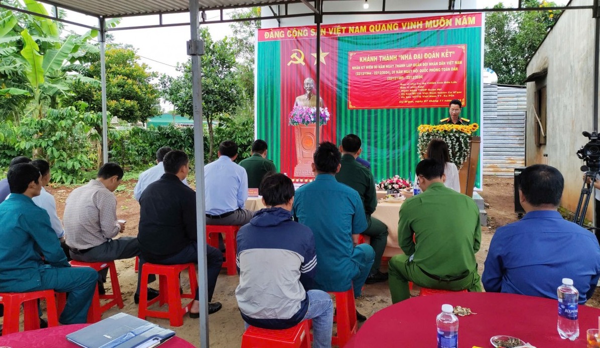 Đắk Lắk: Bàn giao nhà “đại đoàn kết” cho hộ đồng bào DTTS có hoàn cảnh khó khăn