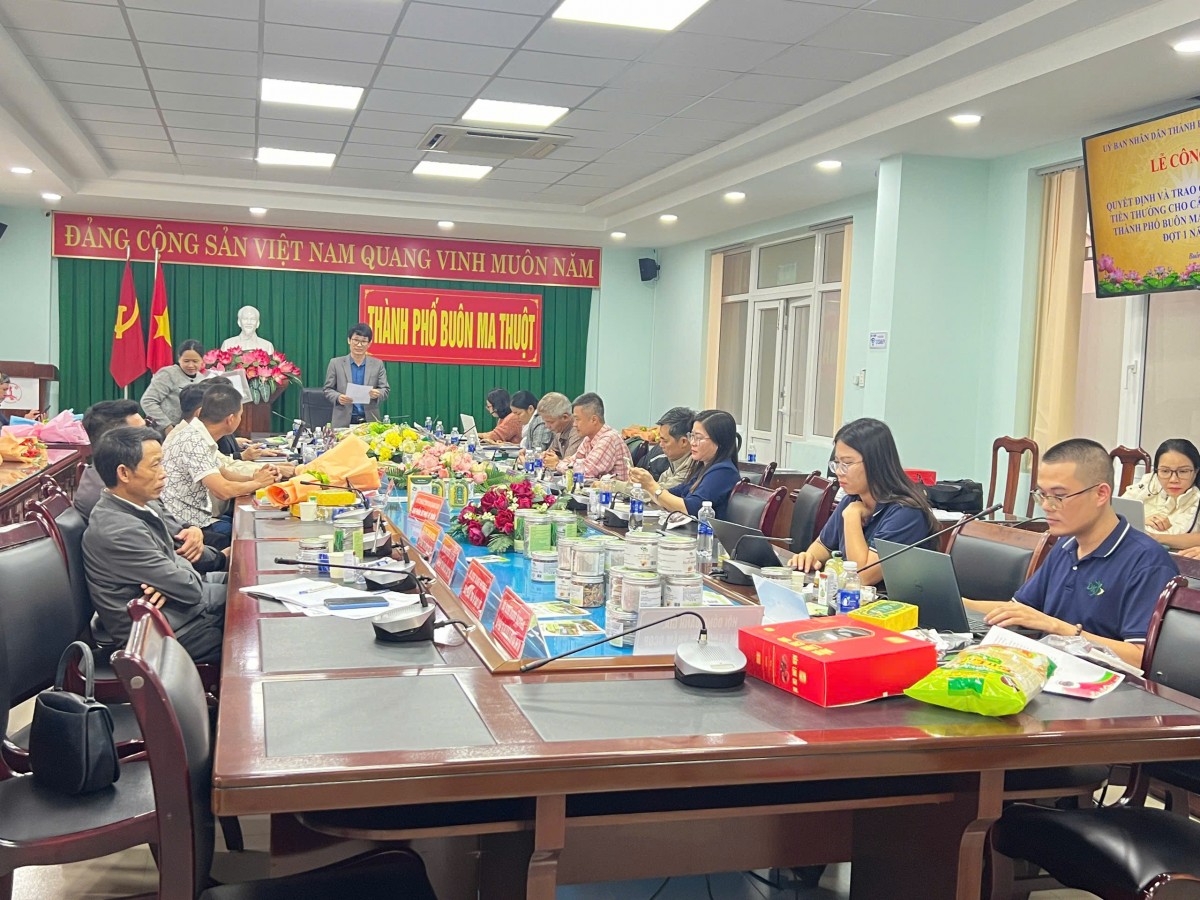 Đắk Lắk: Đánh giá và phân hạng sản phẩm OCOP thành phố Buôn Ma Thuột đợt 2 năm 2024 Đắk Lắk: Đánh giá và phân hạng sản phẩm OCOP thành phố Buôn Ma Thuột đợt 2 năm 2024