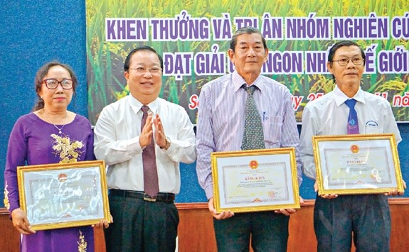 TS Hồ Quang Cua: Cha đẻ gạo ST25 và hành trình mang gạo Việt ra thế giới