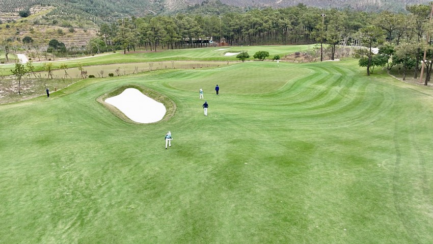 Sân golf Silk Path Đông Triều. Ảnh: Báo Quảng Ninh