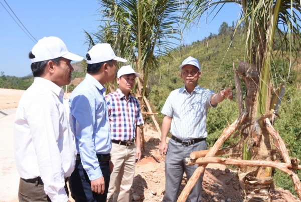 Kon Tum: Ủng hộ kinh phí làm du lịch, bảo tồn văn hóa đồng bào Xơ Đăng