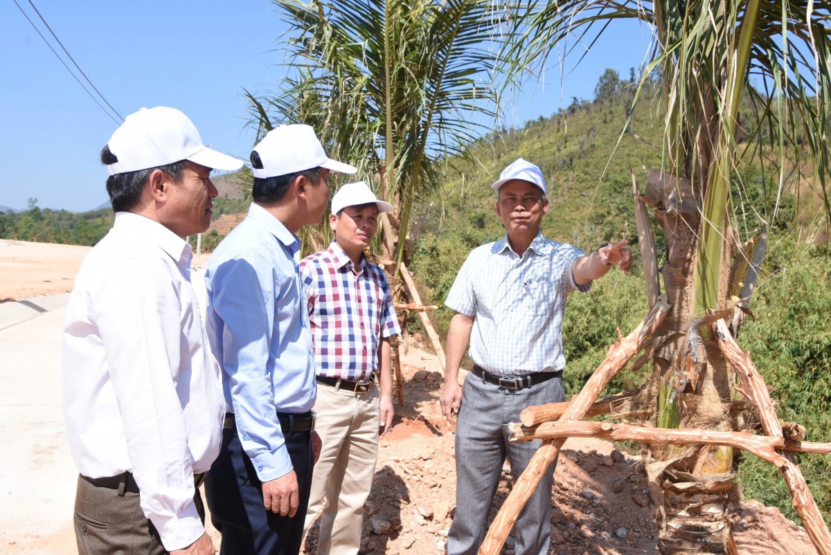 Kon Tum: Ủng hộ kinh phí làm du lịch, bảo tồn văn hóa đồng bào Xơ Đăng