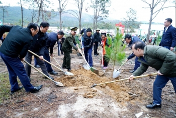 Phó Thủ tướng dự lễ phát động 'Tết trồng cây đời đời nhớ ơn Bác Hồ' tại TP Uông Bí