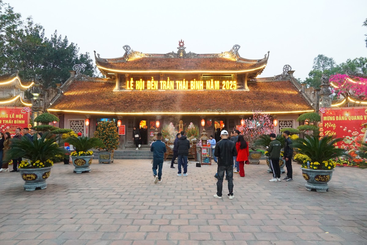 Khai hội Đền Trần Thái Bình xuân Ất Tỵ 2025 Khai hội Đền Trần Thái Bình xuân Ất Tỵ 2025