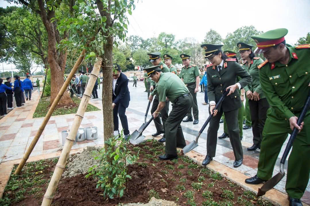 Công an Đắk Lắk phát động 