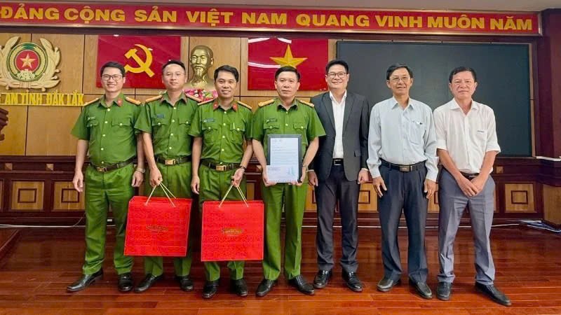 Nhiều đơn vị cảm ơn Công an tỉnh Đắk Lắk sau việc phát hiện, xử lý hai vụ sản xuất, buôn bán cà phê giả