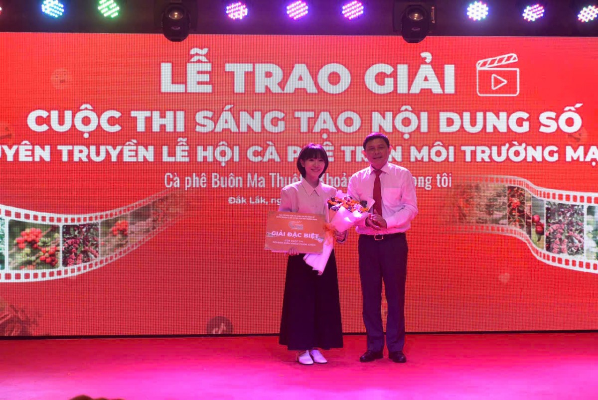Nhiều tác phẩm đạt giải cao trong cuộc thi sáng tạo tuyên truyền Lễ hội cà phê trên môi trường mạng