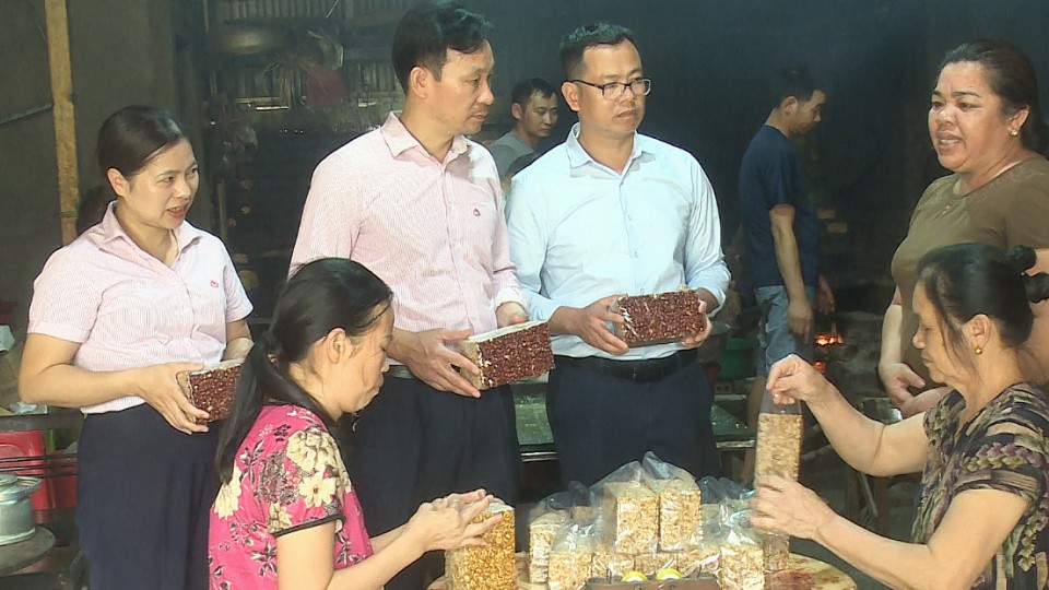 Chi nhánh NHCSXH Cao Bằng: Giải ngân gần 499 tỷ đồng cho hơn 6.300 lượt khách hàng