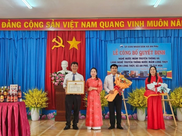Làng nghề nước mắm Long Thủy mang tinh hoa của biển đến với mọi nhà