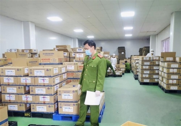 Danh sách 12 loại sữa bột giả vừa bị Bộ Y tế yêu cầu thu hồi