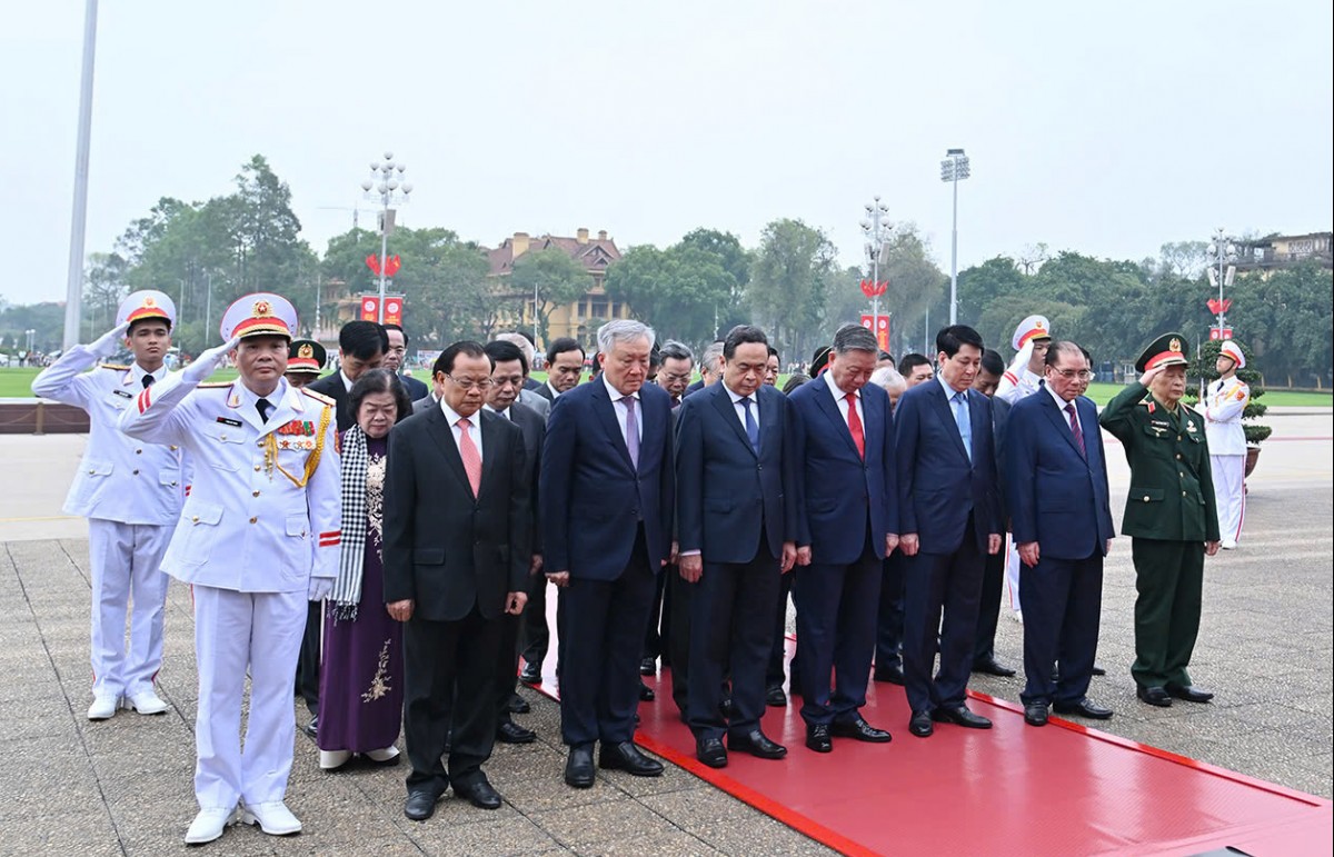 Lãnh đạo Đảng, Nhà nước vào Lăng viếng Chủ tịch Hồ Chí Minh