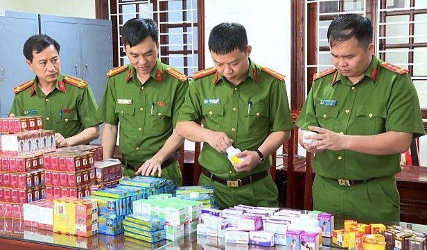 Phó Thủ tướng chỉ đạo xử lý vấn đề thuốc chữa bệnh giả
