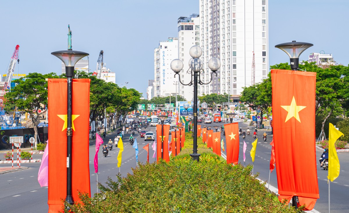 50 năm thống nhất đất nước, bừng sáng hào khí dân tộc 50 năm thống nhất đất nước, bừng sáng hào khí dân tộc
