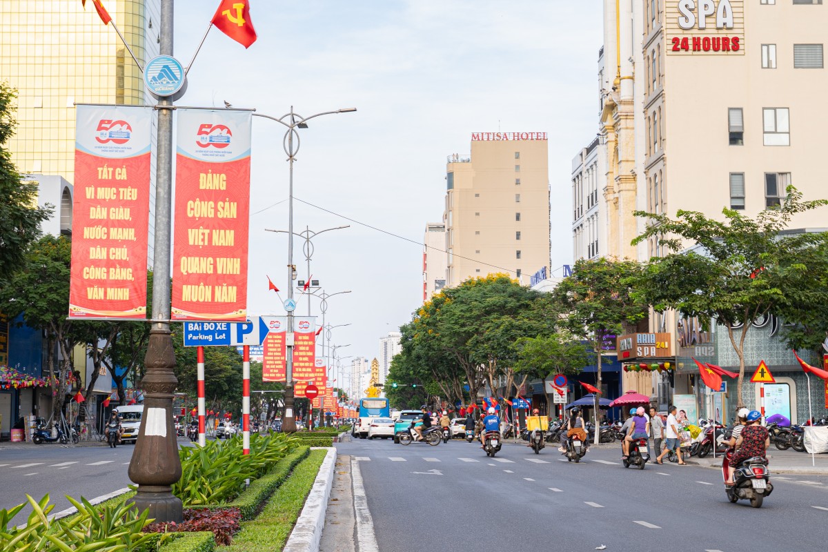 50 năm thống nhất đất nước, bừng sáng hào khí dân tộc 50 năm thống nhất đất nước, bừng sáng hào khí dân tộc