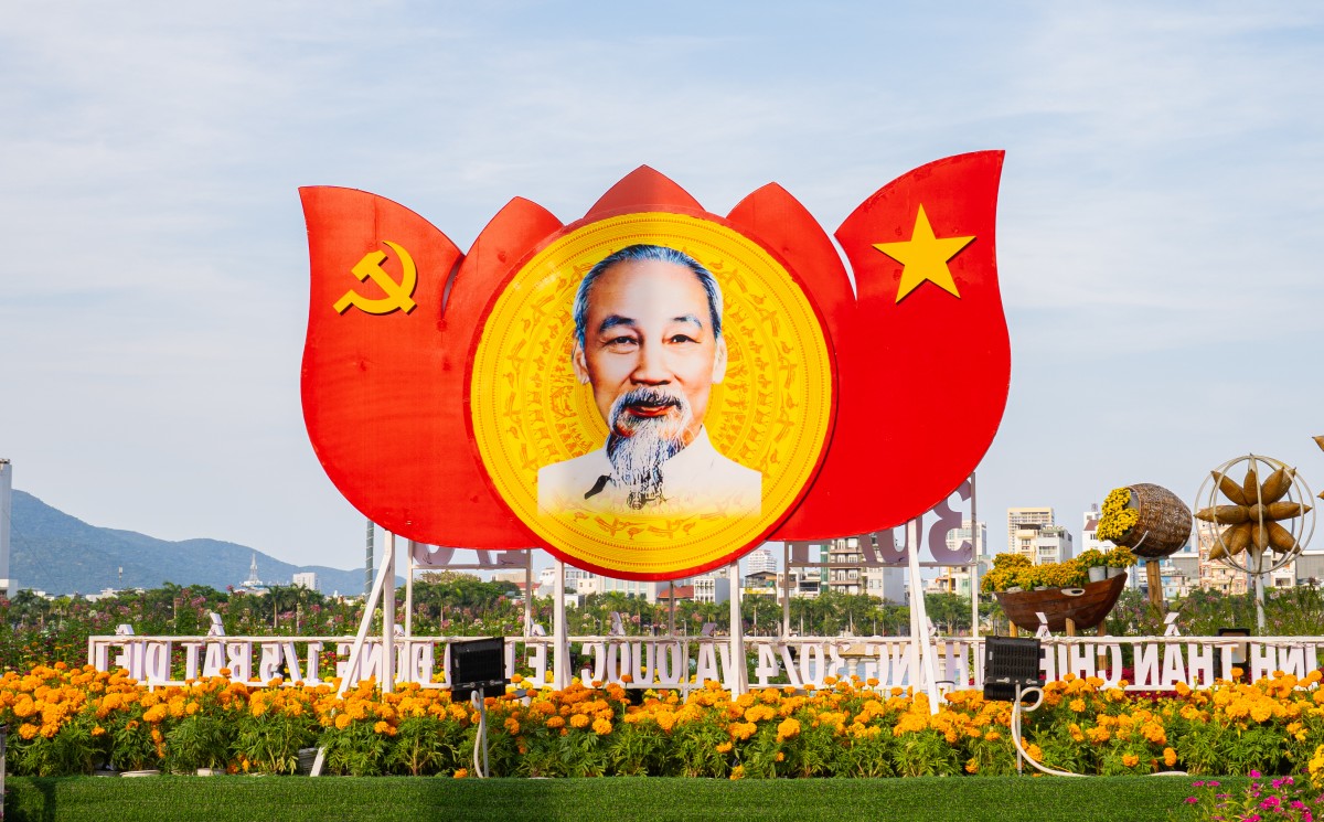 50 năm thống nhất đất nước, bừng sáng hào khí dân tộc 50 năm thống nhất đất nước, bừng sáng hào khí dân tộc