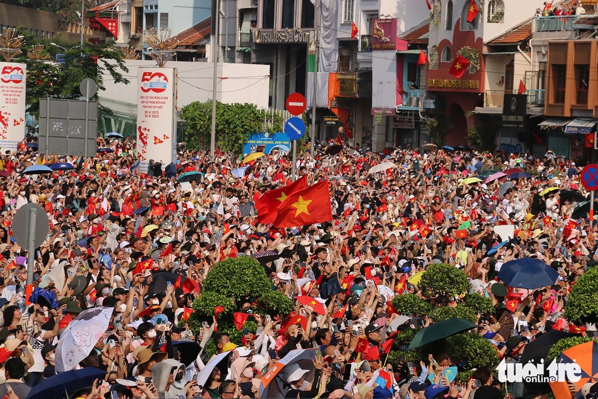 50 năm thống nhất đất nước, bừng sáng hào khí dân tộc 50 năm thống nhất đất nước, bừng sáng hào khí dân tộc