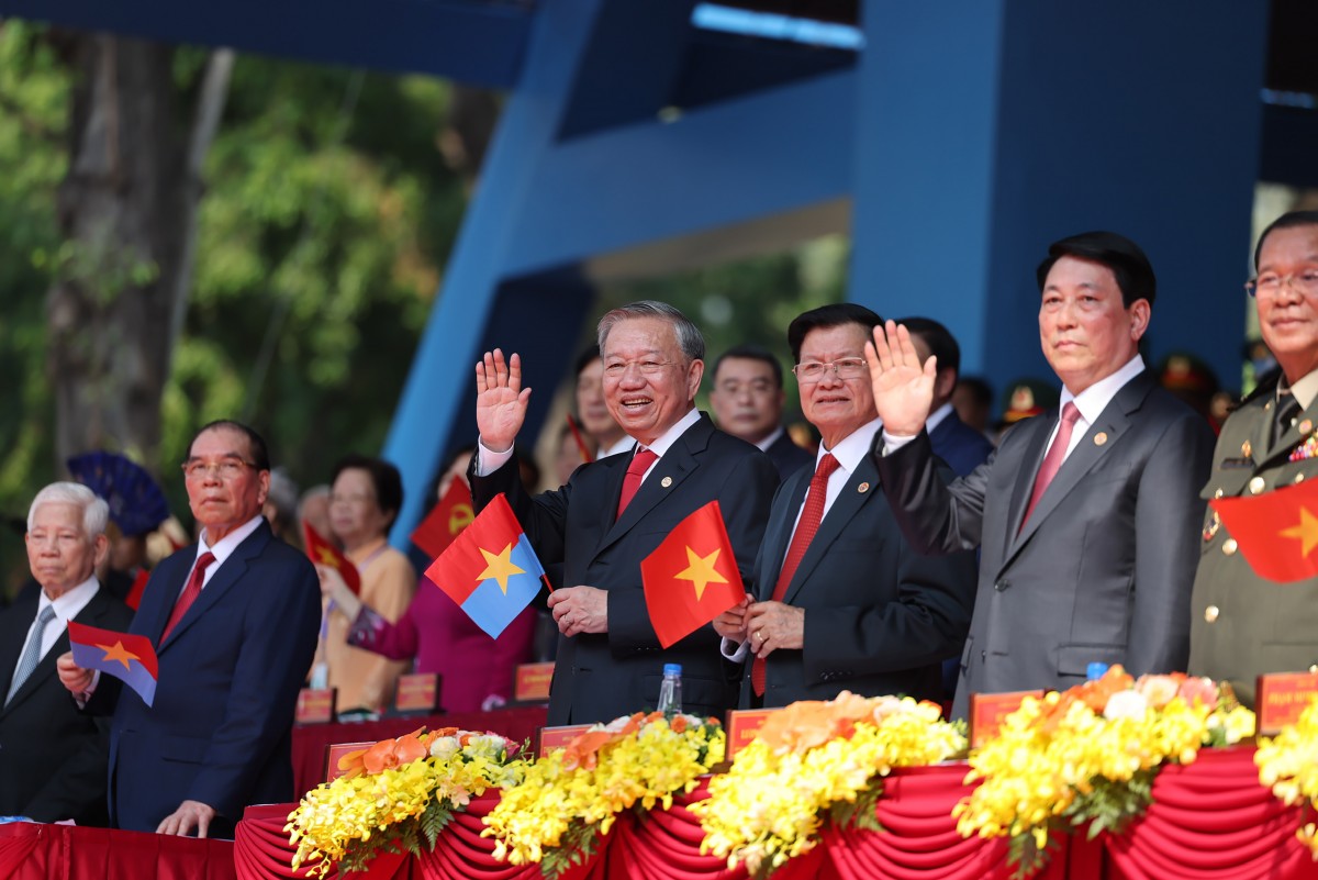 50 năm thống nhất đất nước, bừng sáng hào khí dân tộc 50 năm thống nhất đất nước, bừng sáng hào khí dân tộc