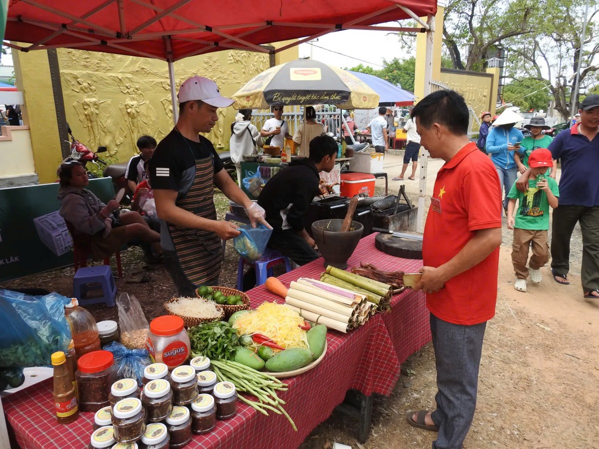 Đắk Lắk: Ngày hội khinh khí cầu, nơi du khách “Săn mây, ngắm rừng”