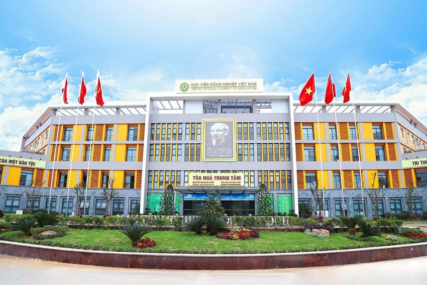 Học viện Nông nghiệp Việt Nam giành 1.800 suất học bổng trị giá gần 30 tỷ đồng cho tân sinh viên