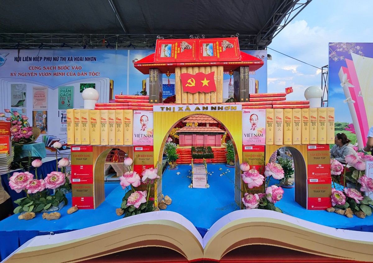 Bình Định: Sách là hành trang “vừa là bạn, vừa là thầy”