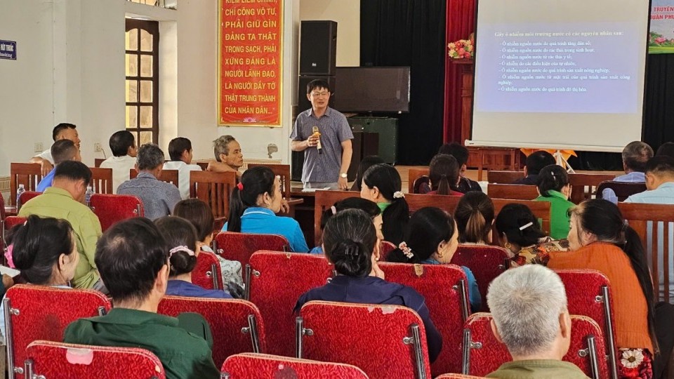 Hỗ trợ nông dân sử dụng nước sạch và vệ sinh môi trường ở Nghệ An