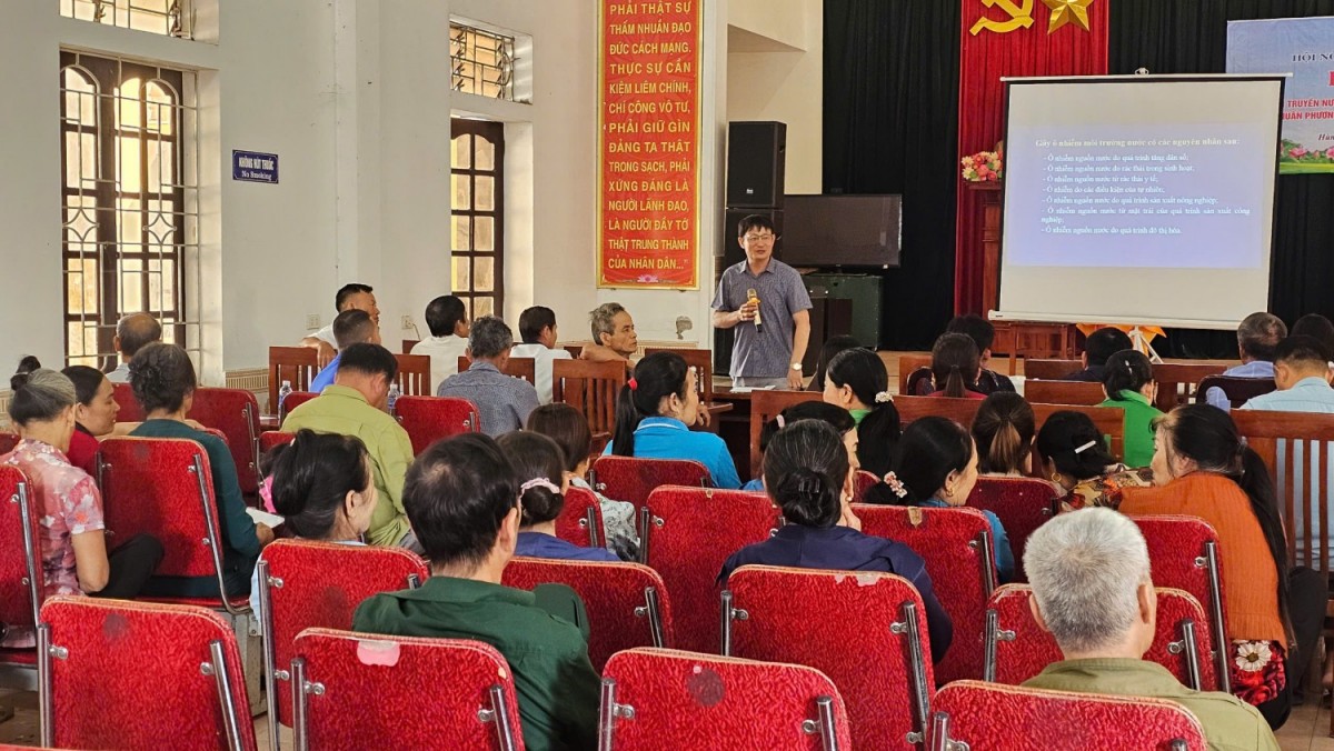 Hỗ trợ nông dân sử dụng nước sạch và vệ sinh môi trường ở Nghệ An