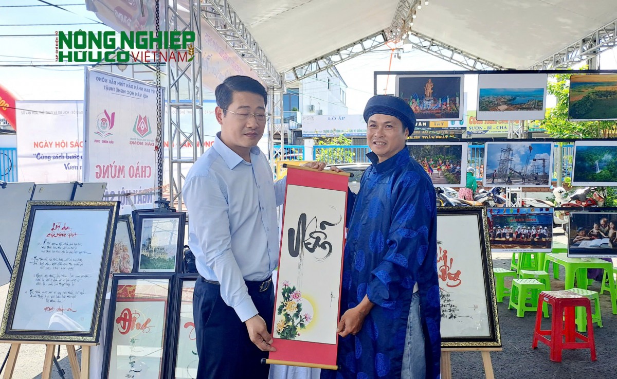 Đắk Nông: Khai mạc Ngày Sách và Văn hóa đọc Việt Nam năm 2025