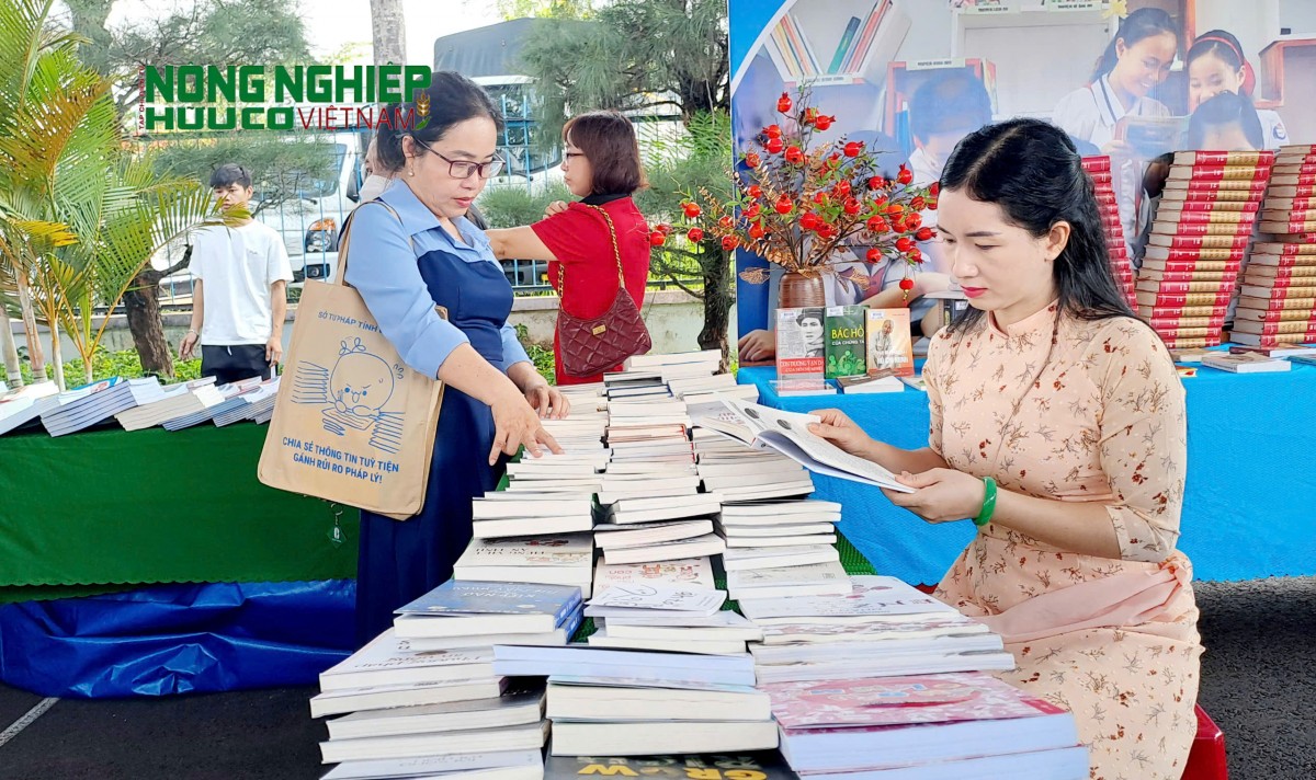 Đắk Nông: Khai mạc Ngày Sách và Văn hóa đọc Việt Nam năm 2025