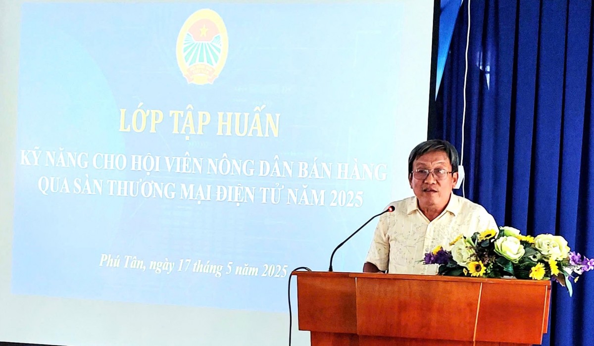 Giúp nông dân “số hóa” trong tiêu thụ nông sản