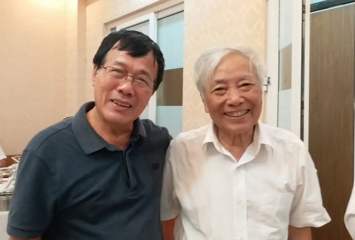 Bèo hoa dâu lên núi