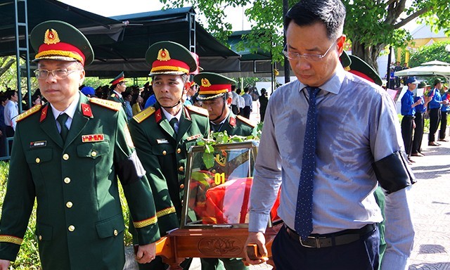 Quảng Bình tổ chức lễ truy điệu và án tang 17 hài cốt liệt sỹ hi sinh ở nước bạn Lào