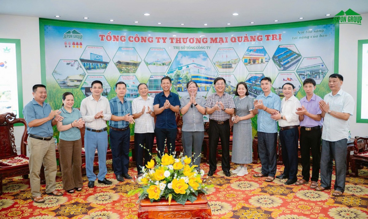Hội Nông nghiệp hữu cơ Tuyên Quang tham quan, trao đổi kinh nghiệm tại TCT Thương mại Quảng Trị