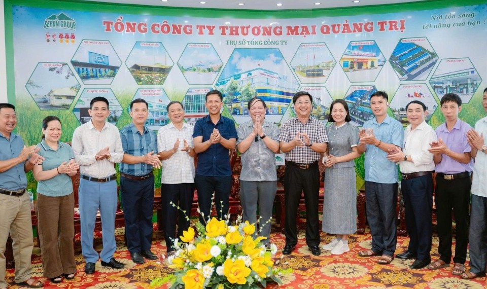 Hội Nông nghiệp hữu cơ Tuyên Quang tham quan, trao đổi kinh nghiệm tại TCT Thương mại Quảng Trị