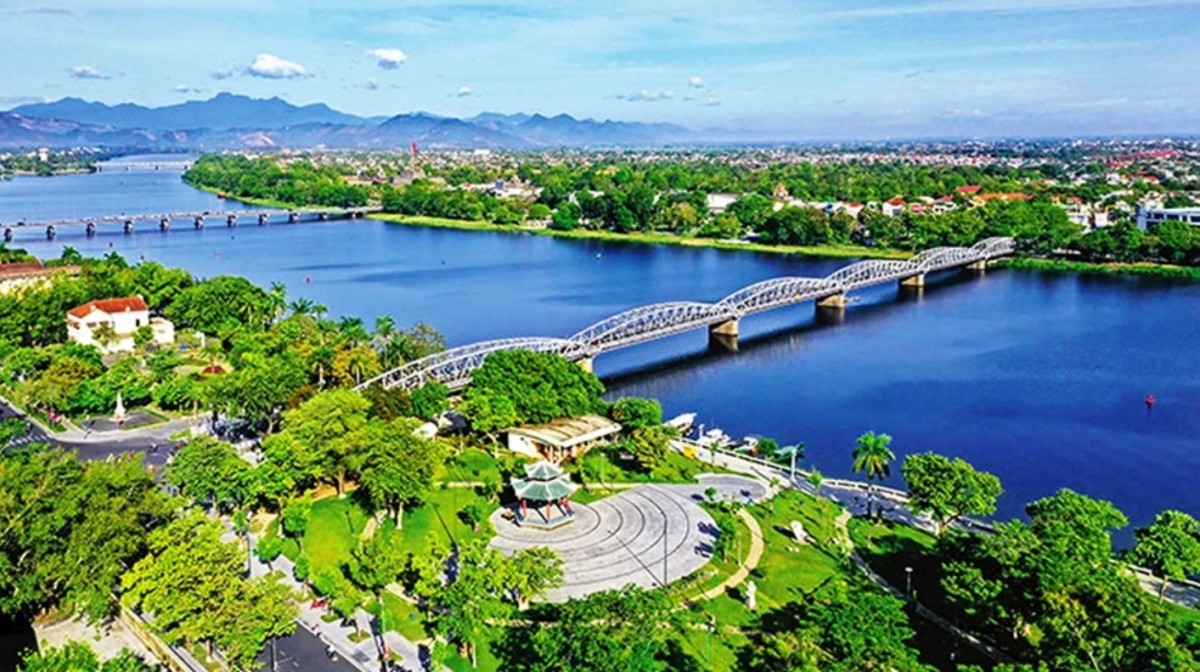 Những thách thức, yêu cầu và nhiệm vụ của chuyển đổi số trong công tác bảo vệ nền tảng tư tưởng của Đảng trên không gian mạng