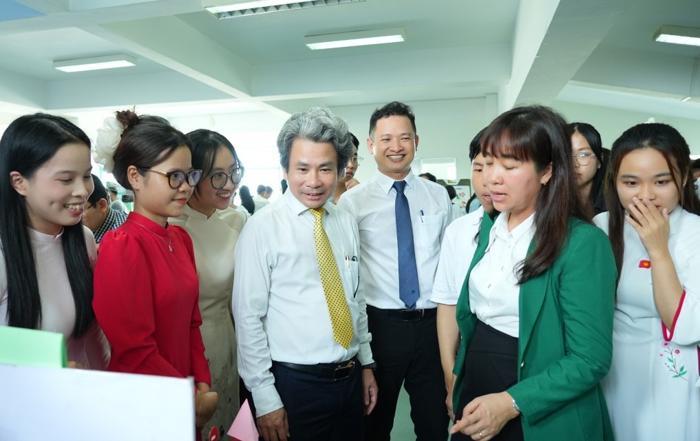 Khơi dậy khát vọng khởi nghiệp, đổi mới sáng tạo trong môi trường đại học hiện đại