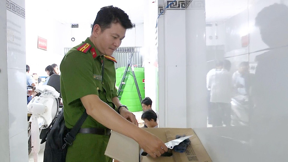 An Giang: Hàng nghìn lít nước mắm giả được sản xuất bằng chất tạo mùi
