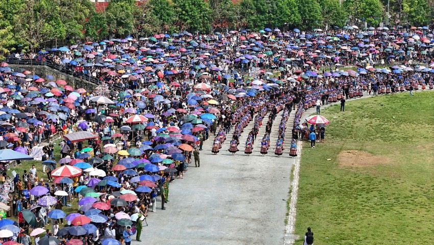 Sôi động giải đua ngựa tại Festival cao nguyên trắng Bắc Hà