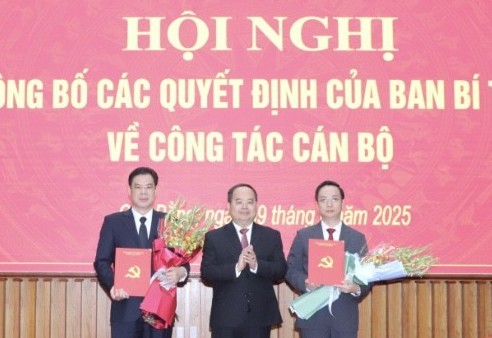 Cao Bằng: Công bố các quyết định của Ban Bí thư về công tác cán bộ