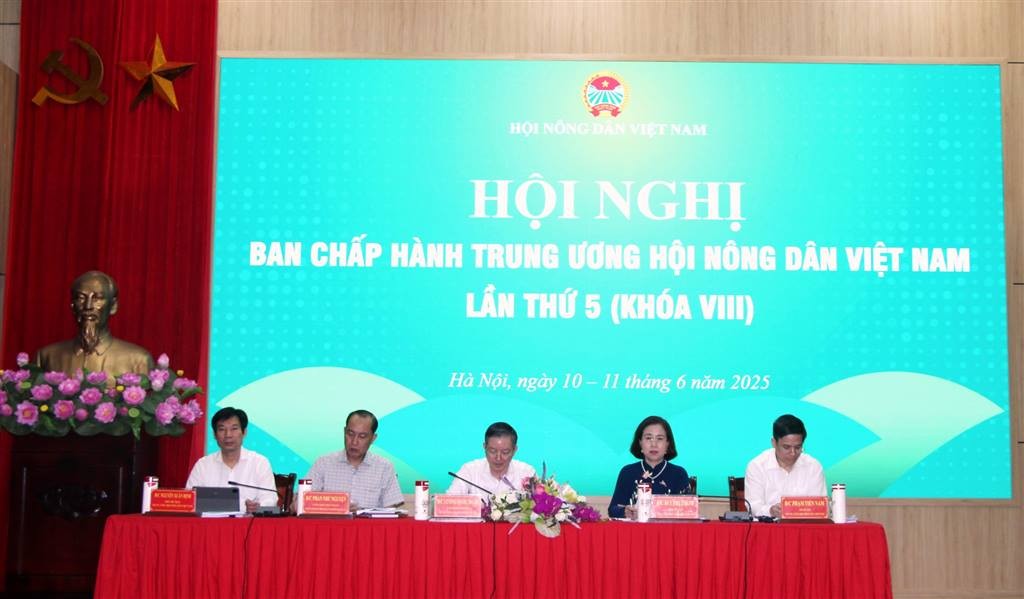 Quyết định nhiều vấn đề trọng tâm về công tác Hội và phong trào nông dân trong giai đoạn mới
