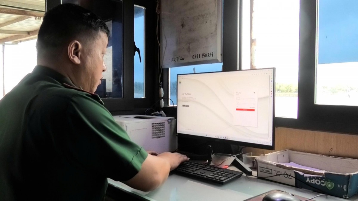 Hai tàu cá ngư dân của ngư dân Quảng Bình bị chìm trên vùng biển Quảng Ngãi
