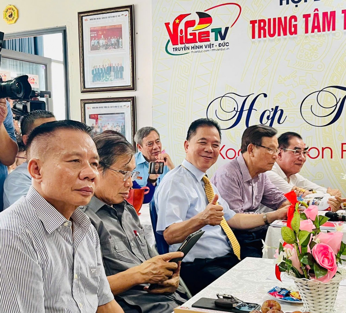 Trung tâm truyền hình Việt- Đức gặp mặt- giao lưu kỷ niệm 100 năm ngày báo chí cách mạng Việt Nam Trung tâm truyền hình Việt- Đức gặp mặt- giao lưu kỷ niệm 100 năm ngày báo chí cách mạng Việt Nam