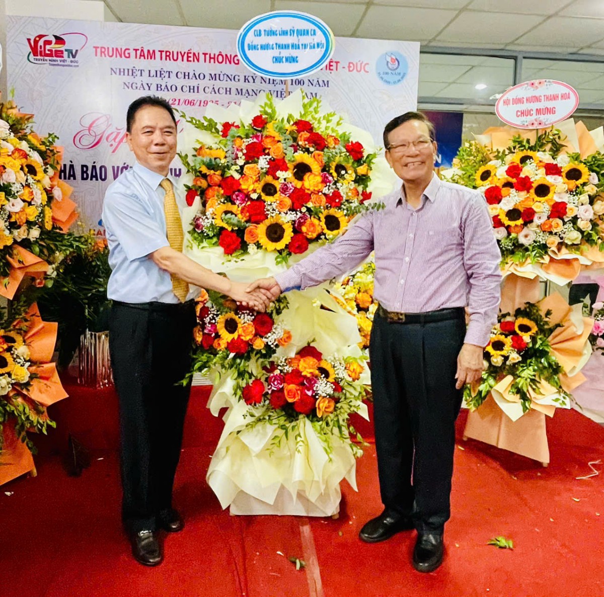 Trung tâm truyền hình Việt- Đức gặp mặt- giao lưu kỷ niệm 100 năm ngày báo chí cách mạng Việt Nam Trung tâm truyền hình Việt- Đức gặp mặt- giao lưu kỷ niệm 100 năm ngày báo chí cách mạng Việt Nam