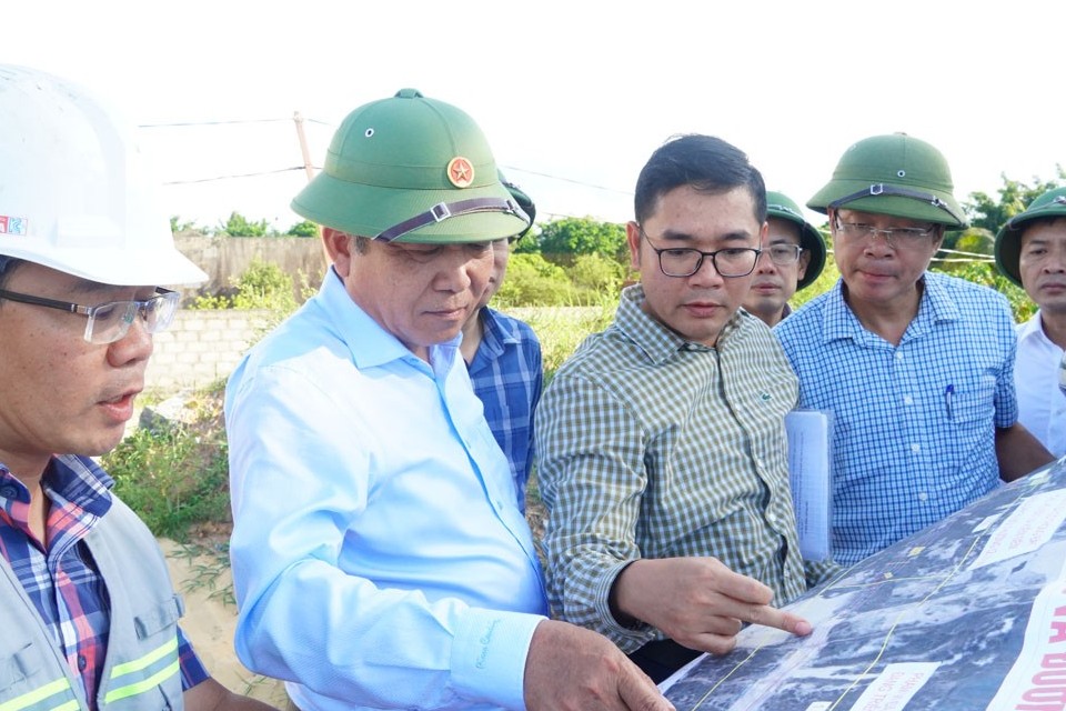 Đẩy nhanh tiến độ giải phóng mặt bằng Dự án đường ven biển và cầu Nhật Lệ 3